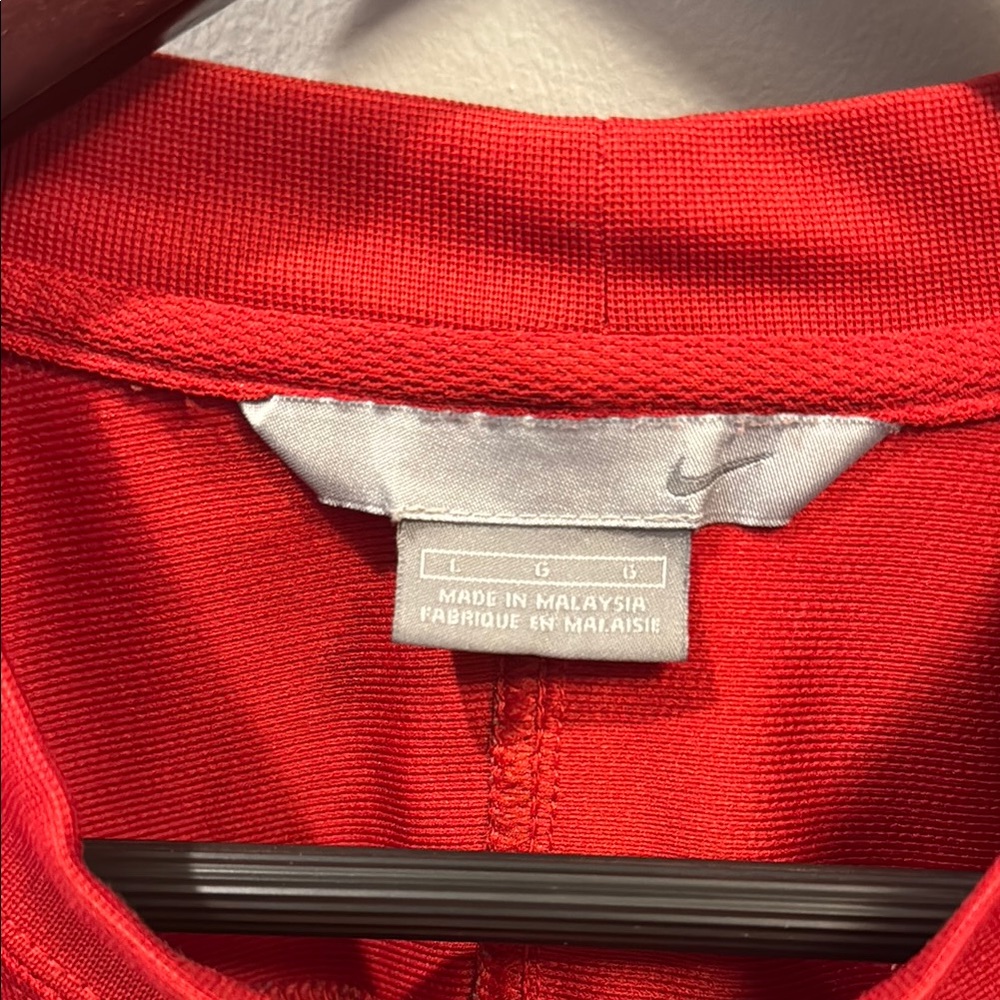 Nike Vibrant Red Top - Picture 2 of 3